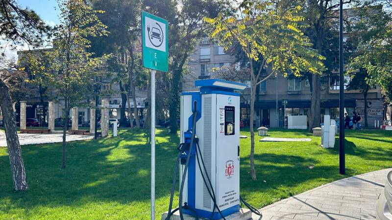 Primăria Constanța: Stațiile de încărcare pentru vehicule electrice sunt funcționale de astăzi!